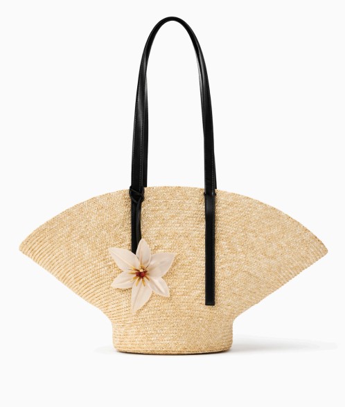 The Sculpted Fan Straw Tote – Artistic Sculpted Fan Straw Tote Bag